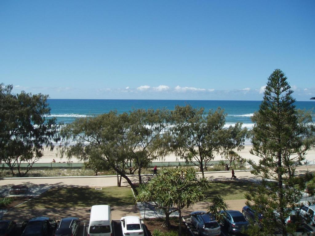 The Sands Surfers Paradise Rum bild
