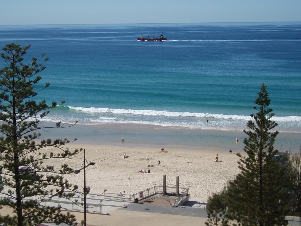 The Sands Surfers Paradise Rum bild